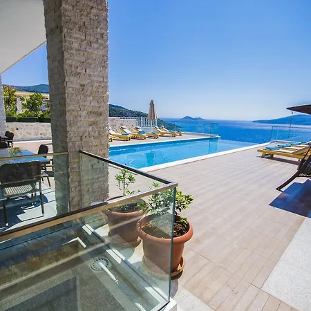 Mavi Kelebek Villa *